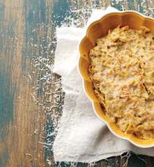 Farfalle com bacon e cogumelos