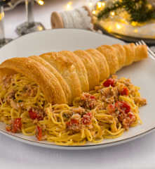 Cornucopia ripiena di tagliolini al merluzzo e lenticchie