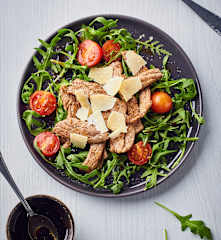 Insalata di straccetti di manzo e rucola