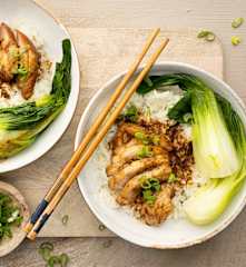 Pollo en salsa de soja con vegetales