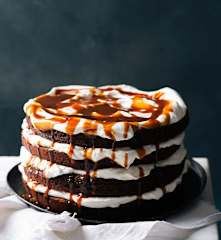 Τούρτα μπράουνι με σοκολάτα και αλμυρή καραμέλα