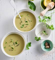 Zupa krem z zielonych szparagów i szpinaku