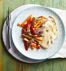 Petto di pollo e verdure insaporite