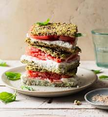Sandwich au brocoli faible en glucides avec crème de mozzarella