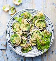 Palourdes et amandes farcies
