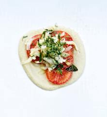 Velouté d'aubergine, fenouil et tomates fondantes, estragon et basilic