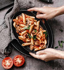 Makaron w sosie pomidorowym