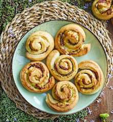 Girelle di pizza salame e pesto