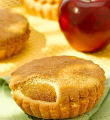 Crostatine di riso con cuore di mela