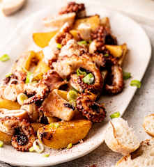 Polpo e patate a Cottura Lenta, grigliato
