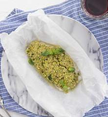 Nasello con pesto di olive e pistacchi