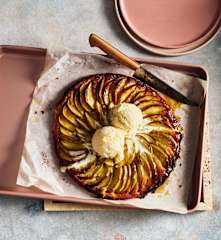 Apple frangipane tart