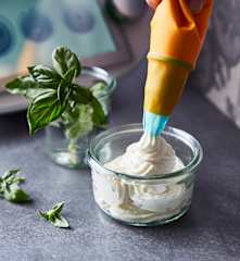 Crème fouettée au basilic