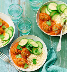 Keftas de bœuf, courgettes et sauce au poivron