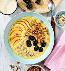Ananas-Pfirsich-Bowl