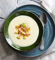 Vellutata di sedano rapa e mele renette