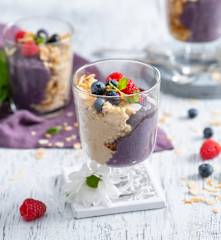 Deser jagodowy z kaszy jaglanej