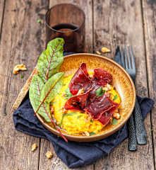 Viande des Grisons, butternut au curcuma