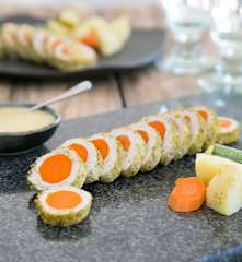 Steamed chicken roll and vegetables with vegetable sauce