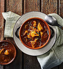 Goulash di maiale e cipolle a Cottura Lenta