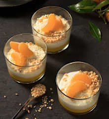 Mandarinenmousse mit weißer Schokolade