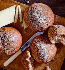 Walnuss-Feigen-Brötchen