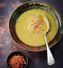 Velouté de poireaux et pois cassés