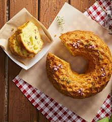 Ciambella salata speck e scamorza