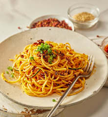 Spaghetti z cukinii w pikantnym sosie (TM5)