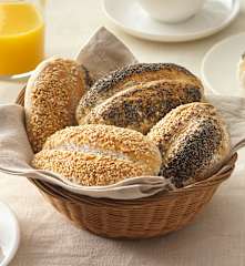 Langsemmerl mit Mohn und Sesam (Übernachtgare)