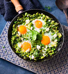 Frühlings-Shakshuka