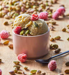 Helado vegano de pistache y cardamomo