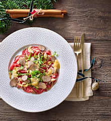Rindercarpaccio mit Trüffel-Mayonnaise