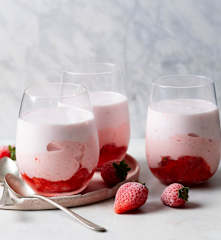 Express Strawberries Dessert