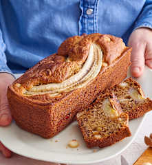 Cake à la banane et noix de macadamia