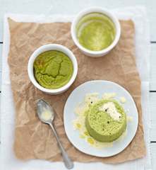 Flans aux petits pois et au chèvre frais