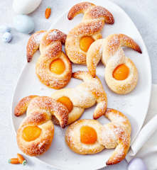 Osterhäschen mit Aprikosen-Bommel