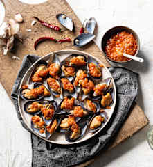 Mejillones al vapor con salsa picante