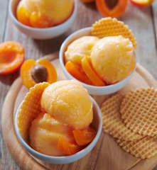 Frozen yogurt all'albicocca