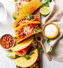 Tacos con verdure e fagioli