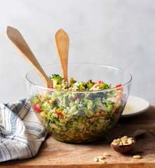Insalata di broccoli con pinoli