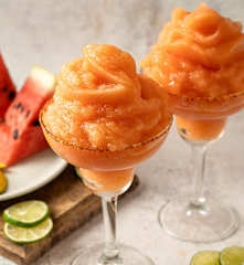 Margarita de sandía y mango