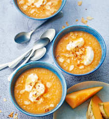 Soupe froide de melon à l’anis, yaourt de brebis au miel