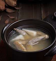 黄山炖鸽