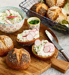 Quark-Mandel-Brötchen