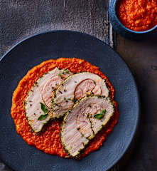 sous-vide慢煮火鸡胸配甜椒酱