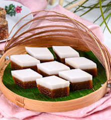 Talam Gula Melaka (Steamed Palm Sugar Cake)