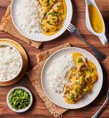 Chicken with Creamy Vegetable Sauce