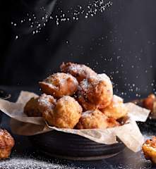 Oliebollen (frittelle olandesi)