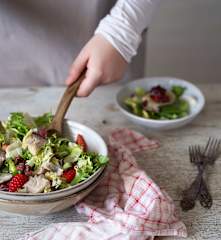 Ensalada templada de setas y jamón ibérico al vacío para dos